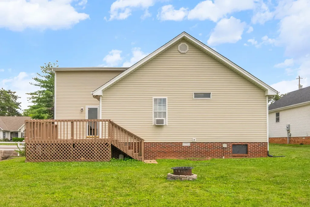 119 Carriage Way Hopkinsville KY 42240