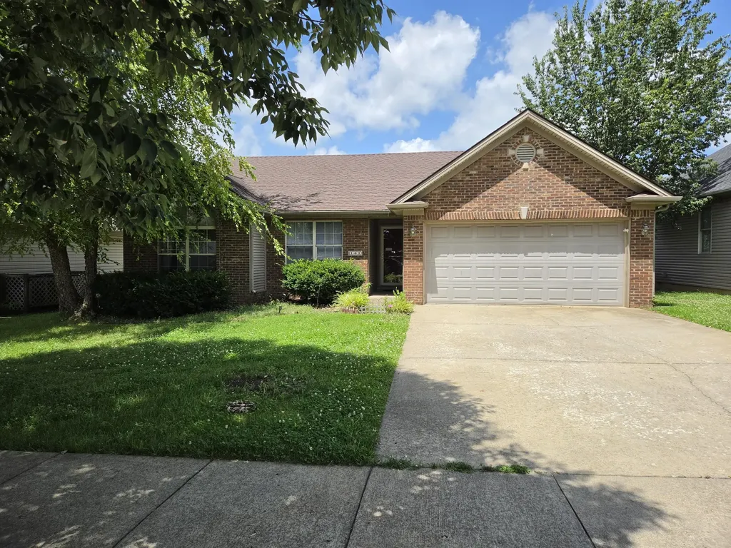 141 Mcconnells Trace Lexington KY 40511