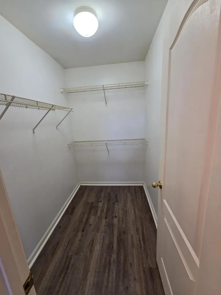 141 Mcconnells Trace Lexington KY 40511