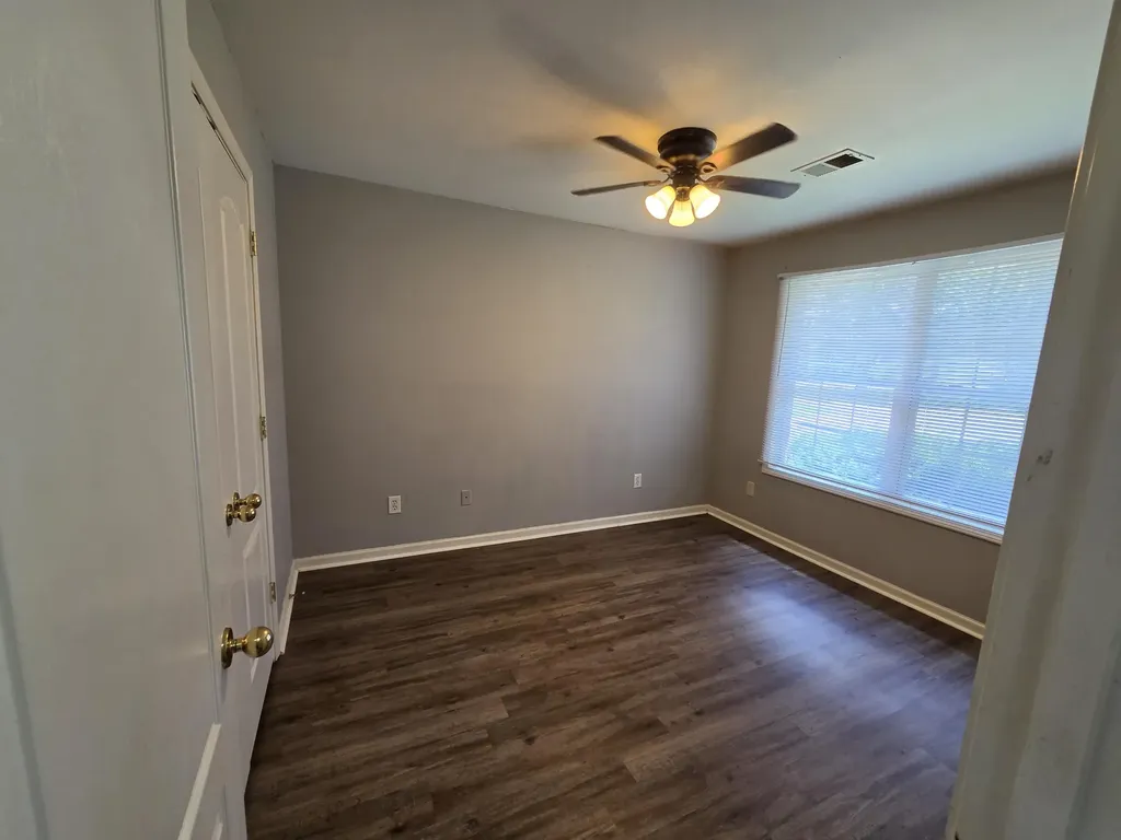 141 Mcconnells Trace Lexington KY 40511