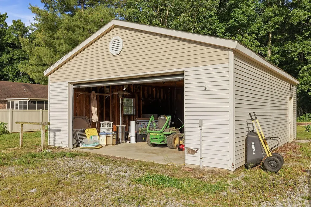 6280 Ingleside Road Kevil KY 42053