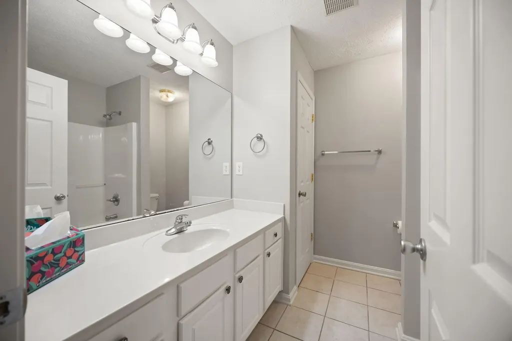 9017 Black Powder Lane Louisville KY 40228