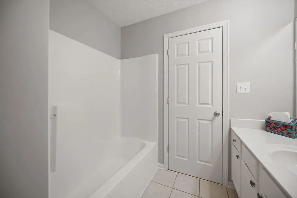 9017 Black Powder Lane Louisville KY 40228