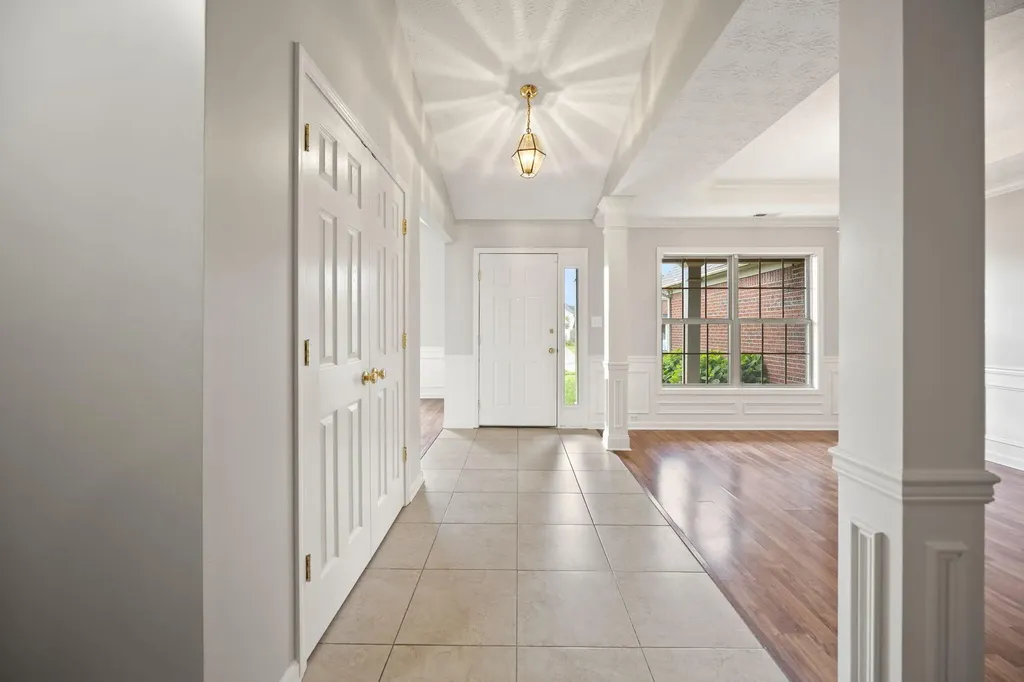 9017 Black Powder Lane Louisville KY 40228