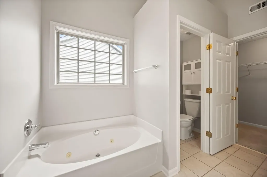 9017 Black Powder Lane Louisville KY 40228