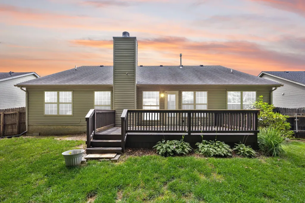 9017 Black Powder Lane Louisville KY 40228