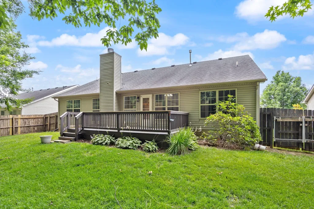9017 Black Powder Lane Louisville KY 40228