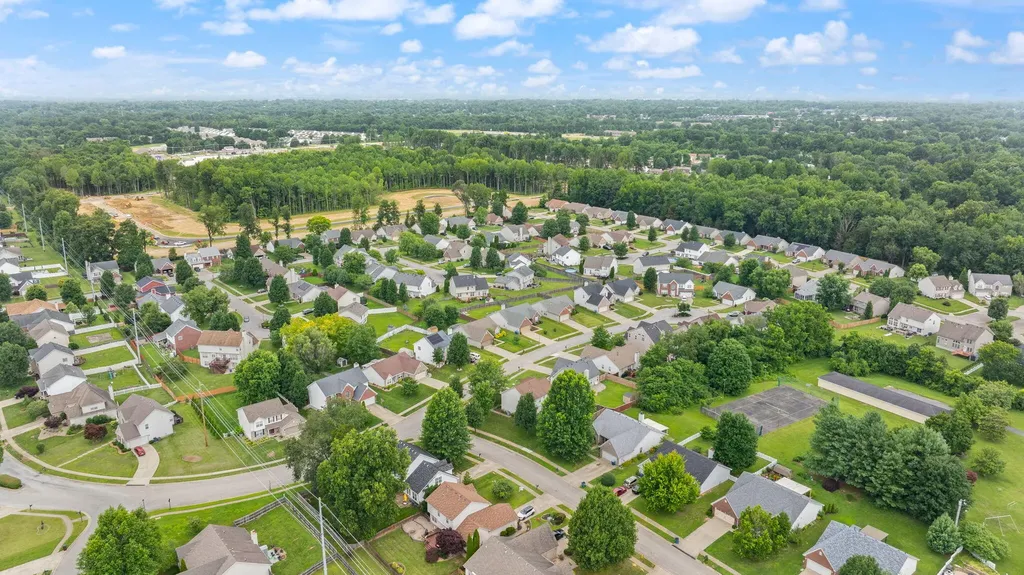 9017 Black Powder Lane Louisville KY 40228