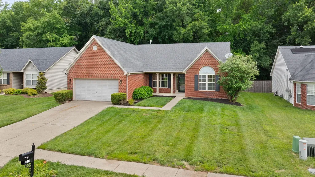 9017 Black Powder Lane Louisville KY 40228
