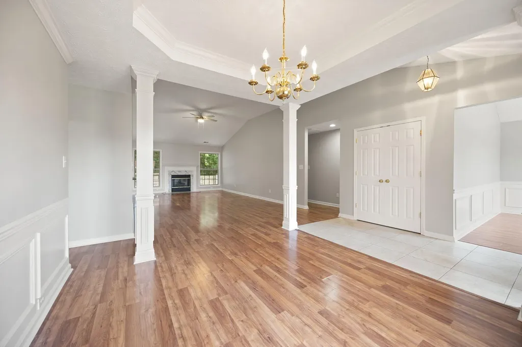 9017 Black Powder Lane Louisville KY 40228