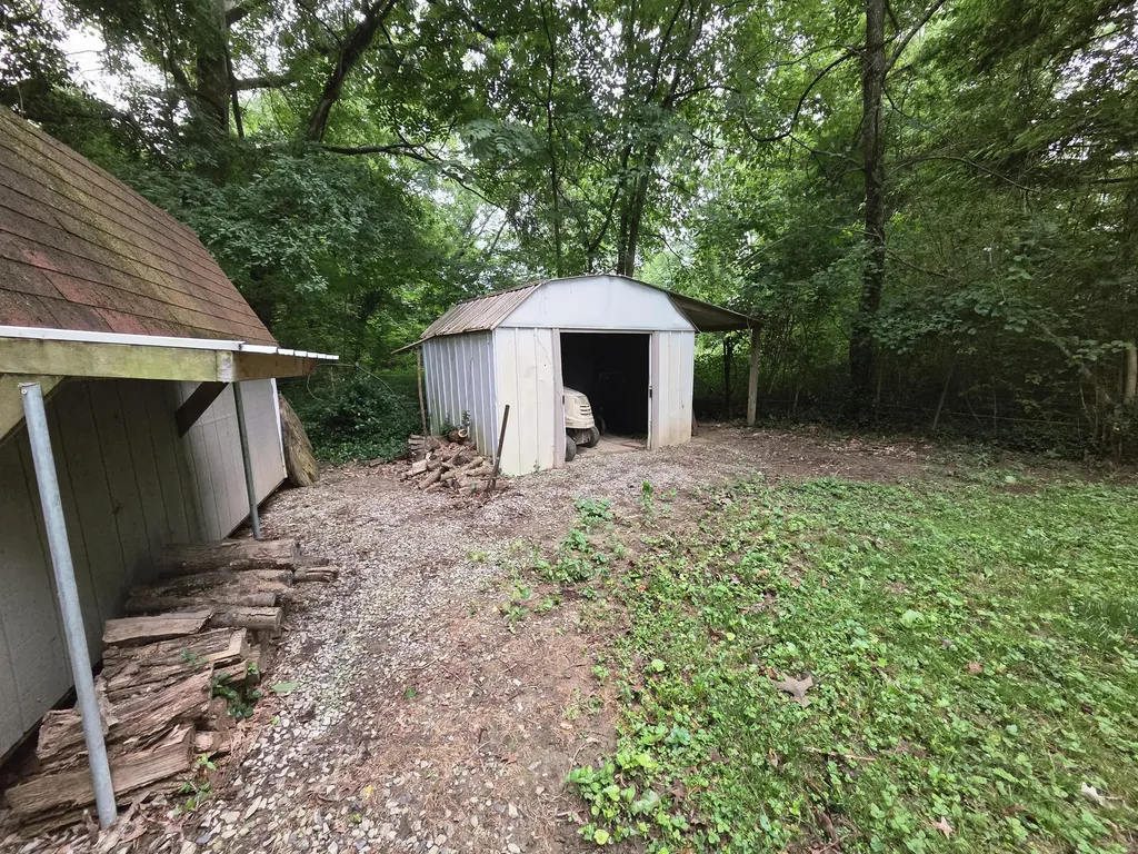 305 W 6th Street Benton KY 42025