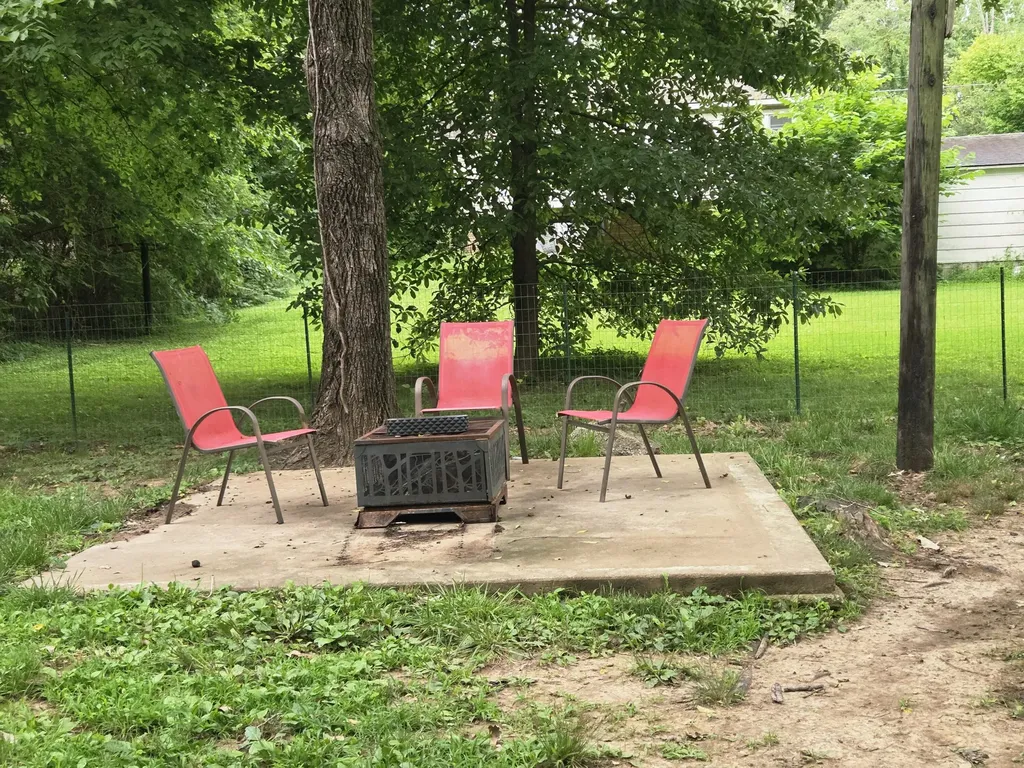 305 W 6th Street Benton KY 42025