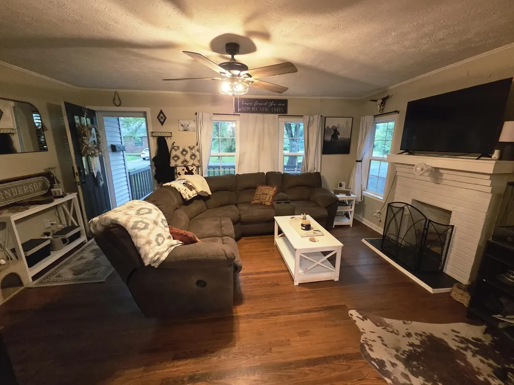 305 W 6th Street Benton KY 42025