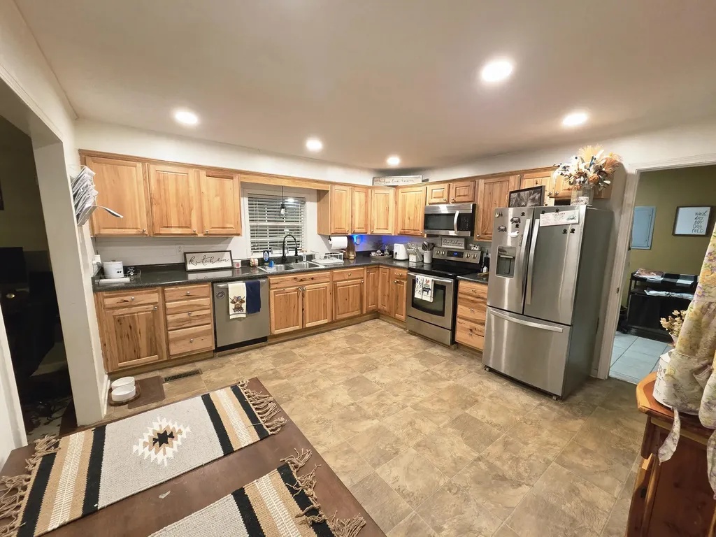 305 W 6th Street Benton KY 42025