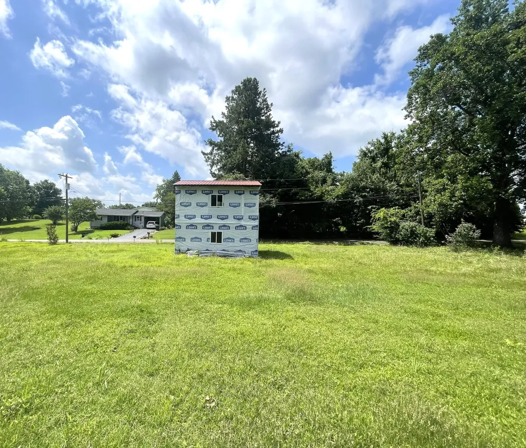 717, 719, & 722 Crittenden Drive Marion KY 42064