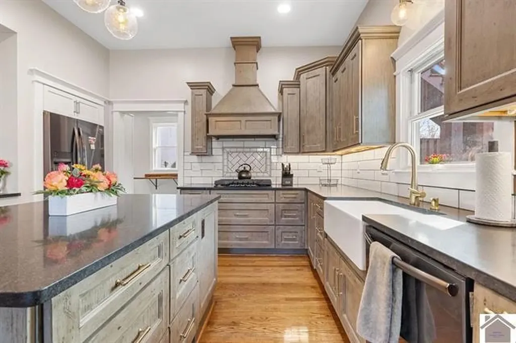 321 N 8th Street Paducah KY 42001
