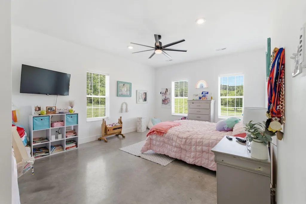 3776 Kentucky 790 Bronston KY 42518