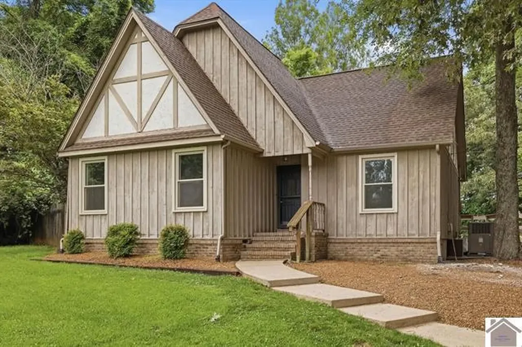 130 Azelia Circle Paducah KY 42003