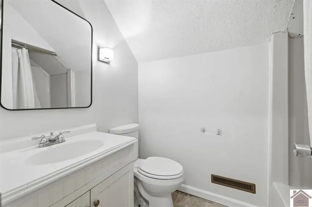 130 Azelia Circle Paducah KY 42003