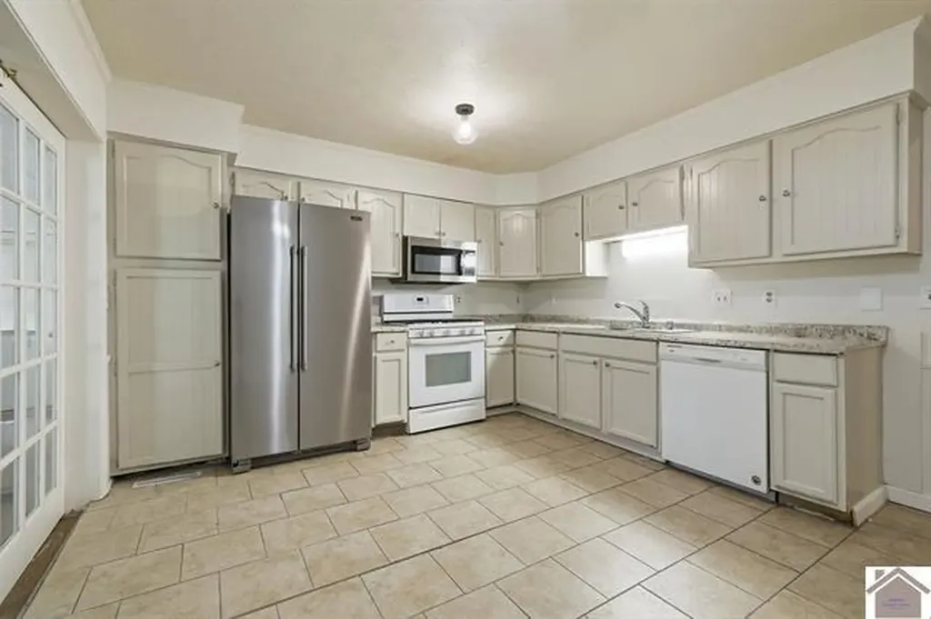 130 Azelia Circle Paducah KY 42003