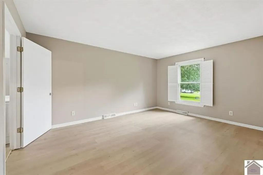130 Azelia Circle Paducah KY 42003