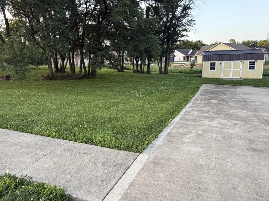 104 Elk Drive Stamping Ground KY 40379