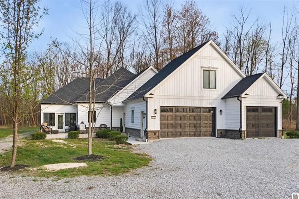 4880 Leonard Futrell Road Paducah KY 42001