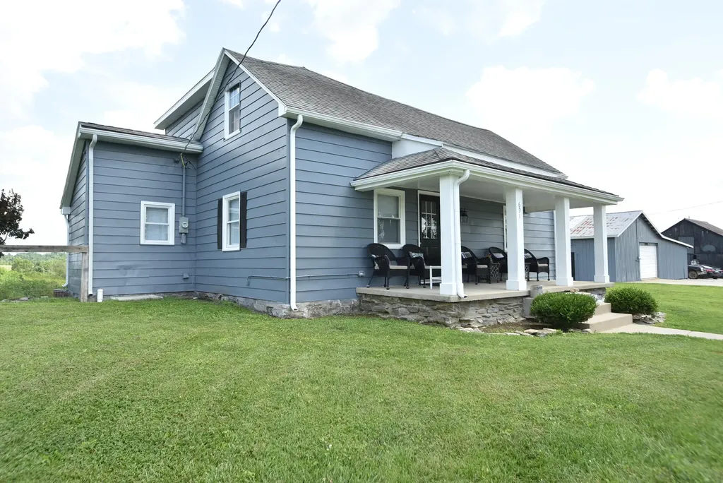691 Fairview Road Salvisa KY 40372