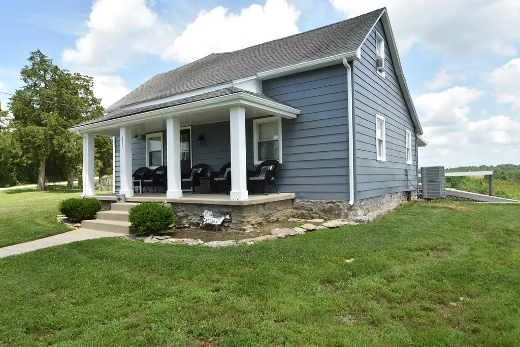 691 Fairview Road Salvisa KY 40372