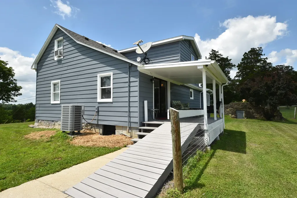 691 Fairview Road Salvisa KY 40372