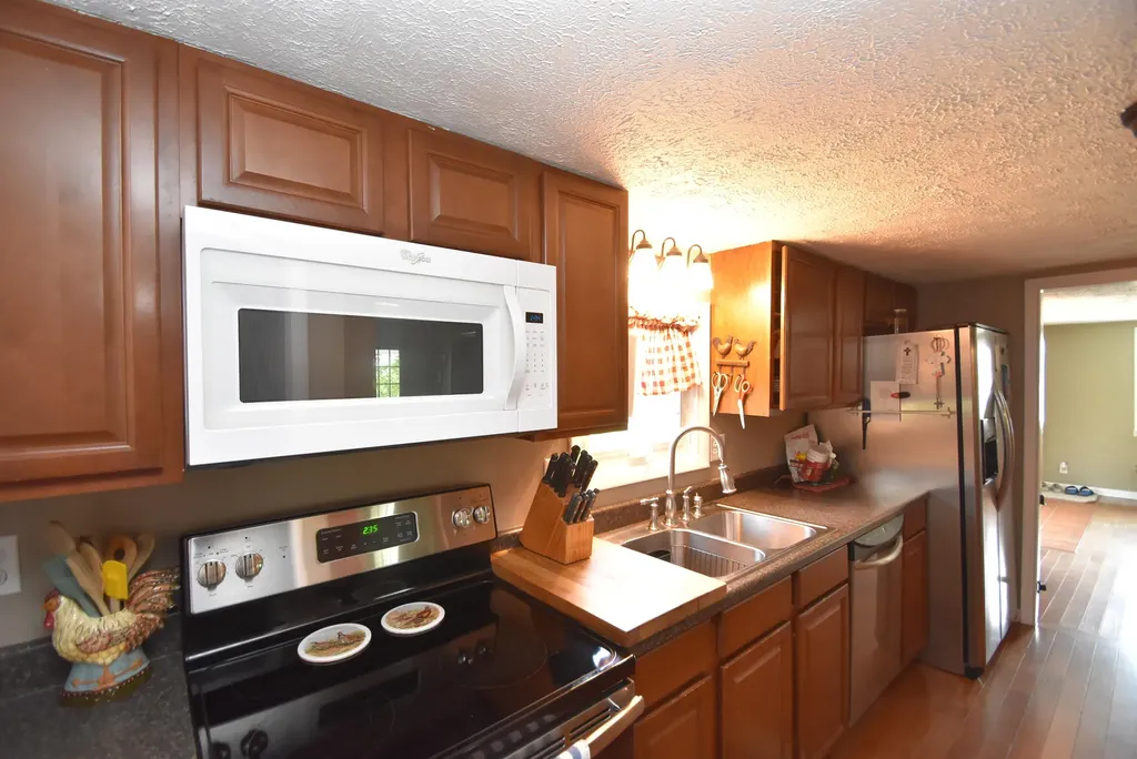 691 Fairview Road Salvisa KY 40372