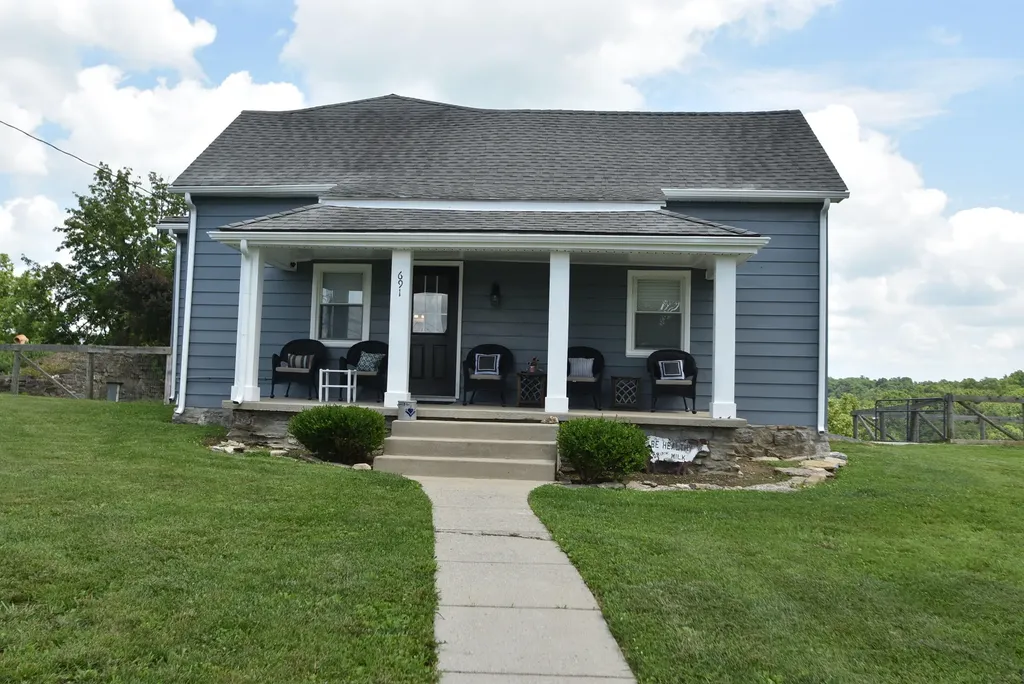 691 Fairview Road Salvisa KY 40372
