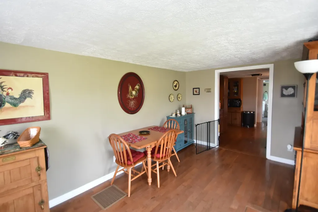 691 Fairview Road Salvisa KY 40372