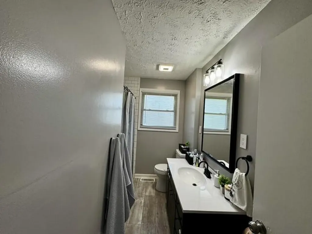 1010 W Chester Middlesboro KY 40965