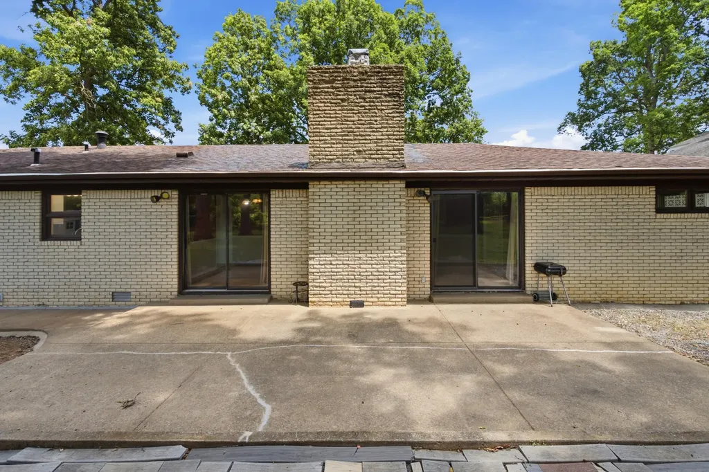 225 Nickell Heights Road Paducah KY 42003