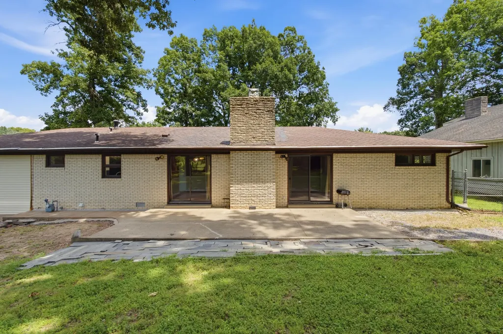 225 Nickell Heights Road Paducah KY 42003