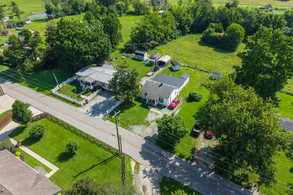 913 Kirksville Road Richmond KY 40475