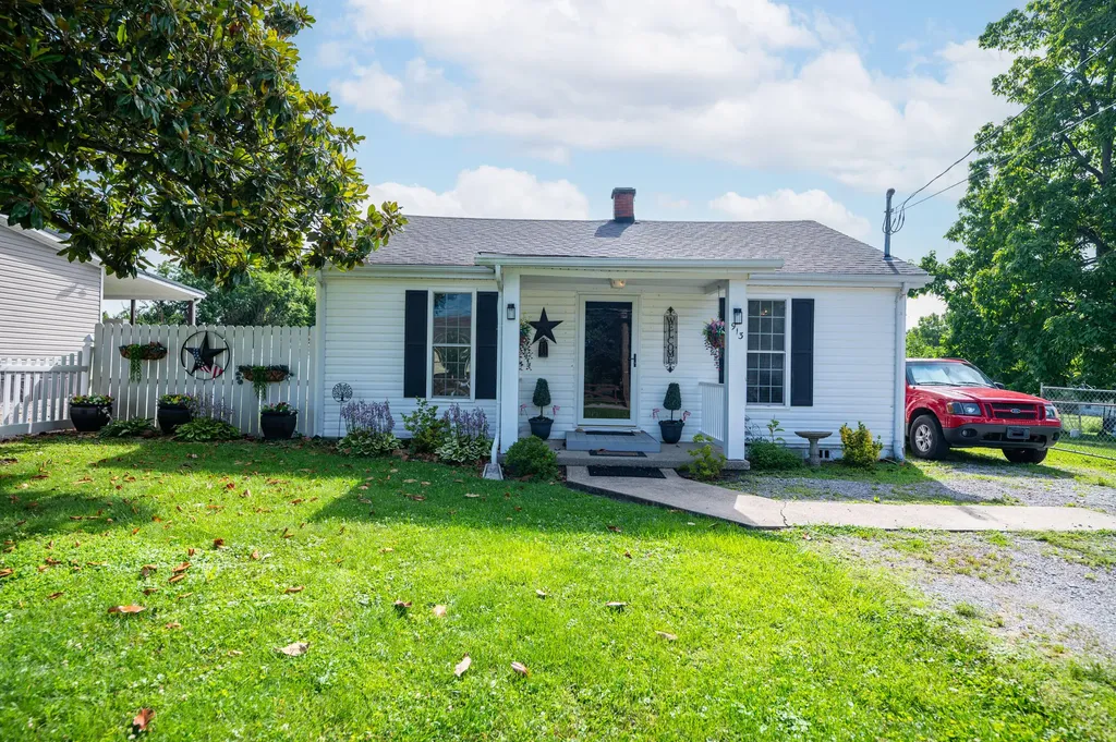 913 Kirksville Road Richmond KY 40475