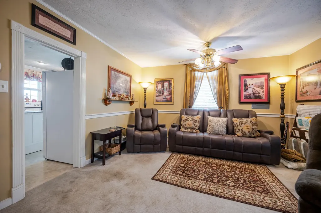 913 Kirksville Road Richmond KY 40475