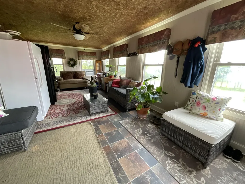 2790 Van Thompson Road Mt Sterling KY 40353