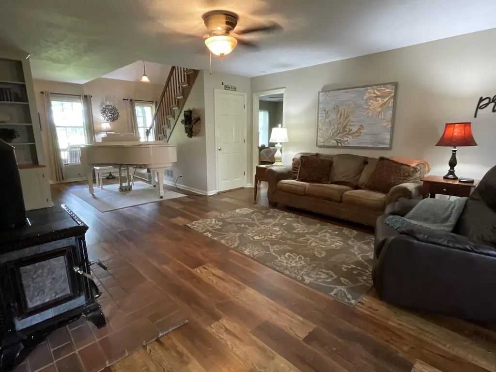 2790 Van Thompson Road Mt Sterling KY 40353