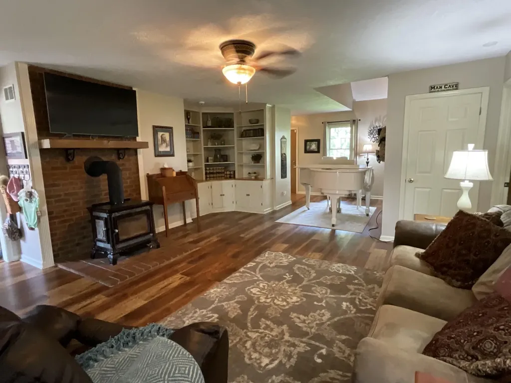2790 Van Thompson Road Mt Sterling KY 40353