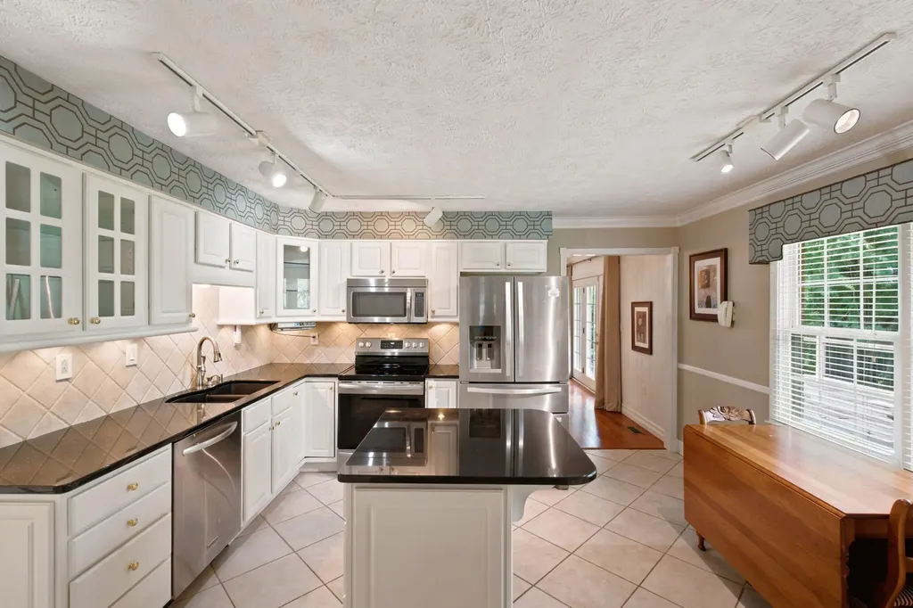 296 Elliston Richmond KY 40475