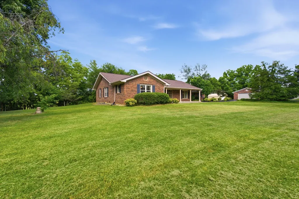 296 Elliston Richmond KY 40475