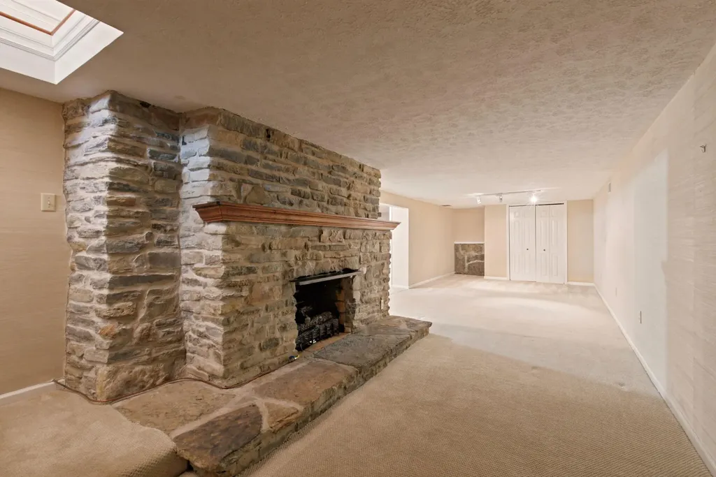 296 Elliston Richmond KY 40475
