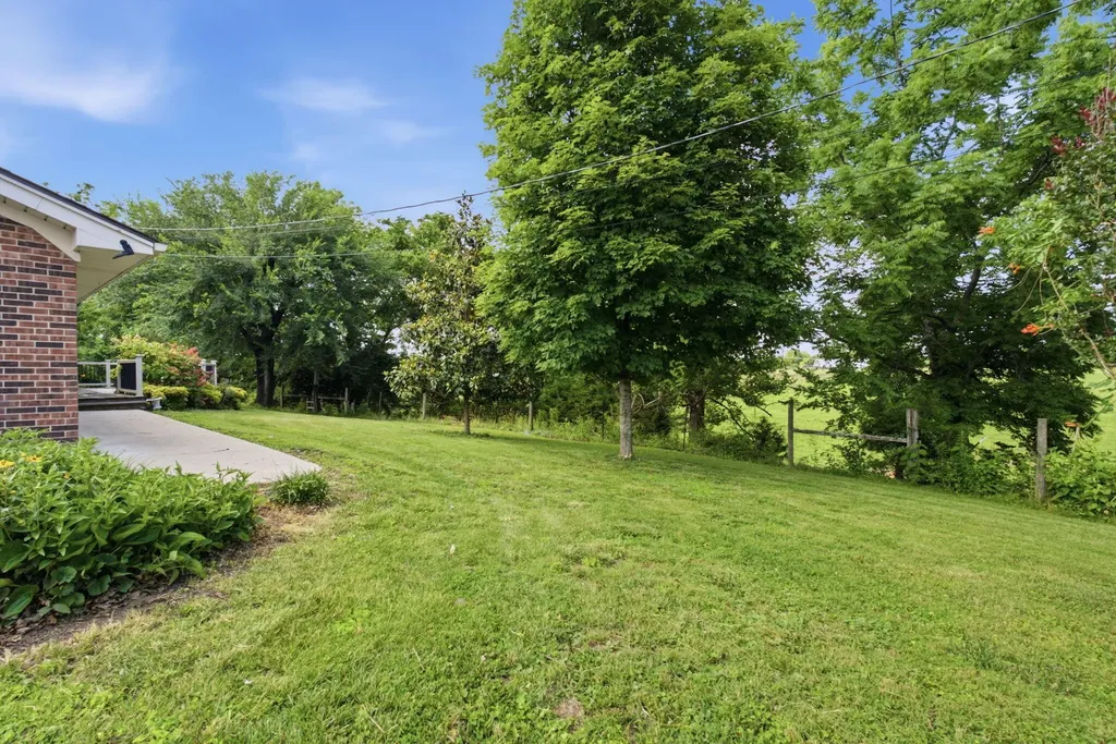 296 Elliston Richmond KY 40475