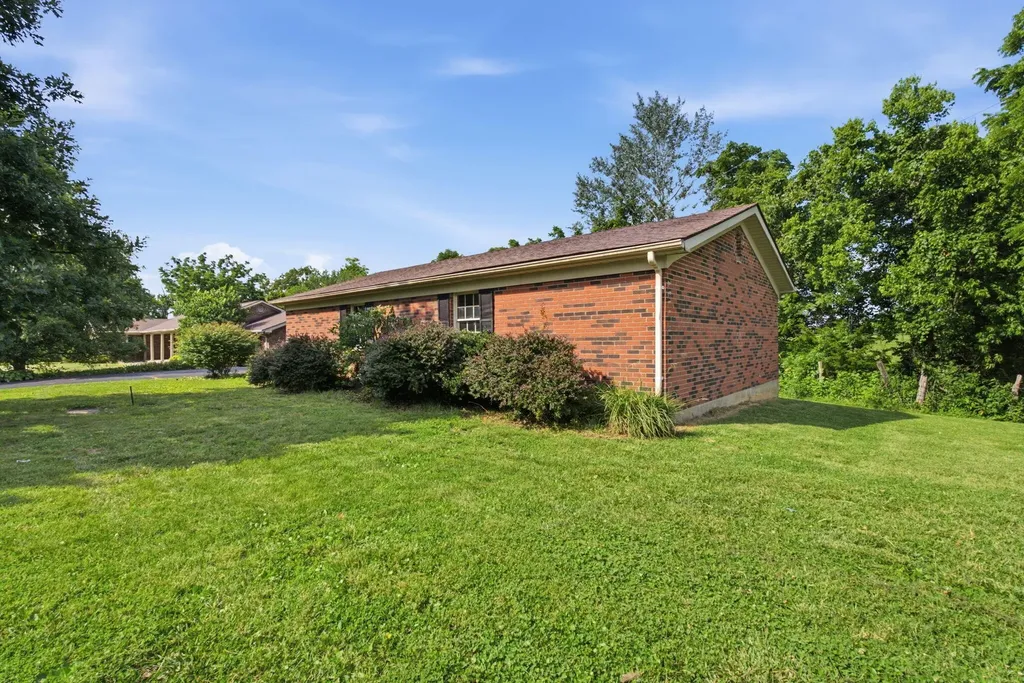 296 Elliston Richmond KY 40475