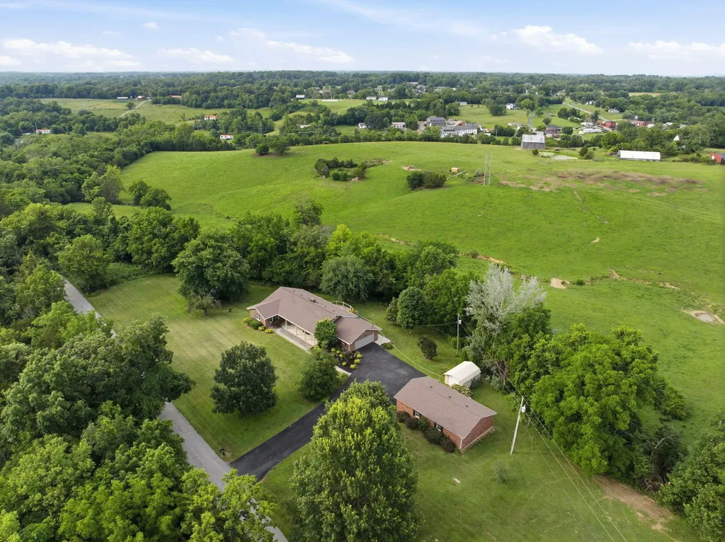 296 Elliston Richmond KY 40475