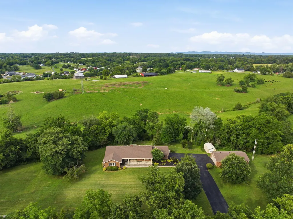 296 Elliston Richmond KY 40475