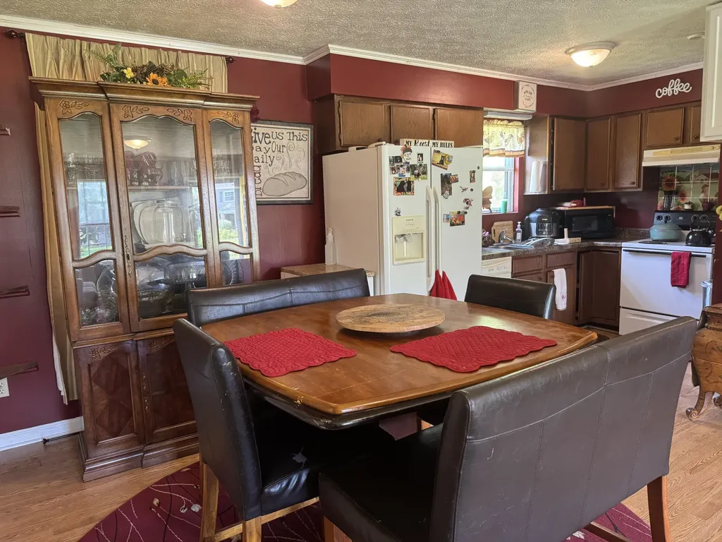 1713 College Farm Road Murray KY 42071